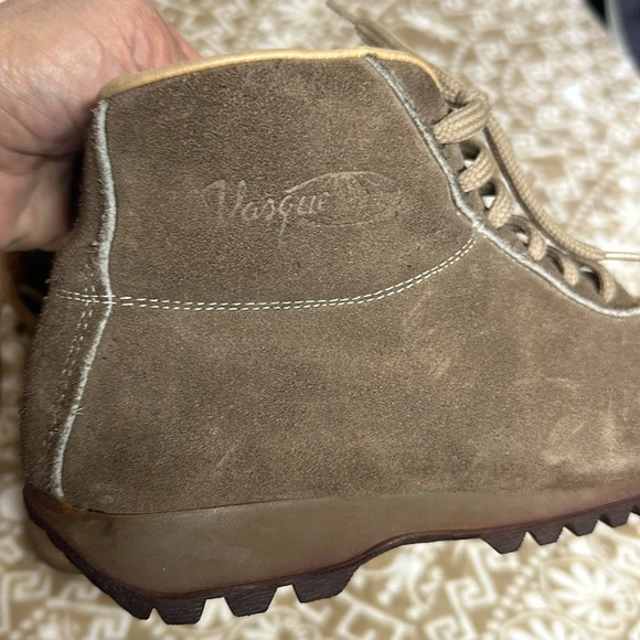 Vintage Vasque Womens Sz 7.5M Hiking Boot Beige Suede Skywalk 7546 Made in Italy - Picture 10 of 10